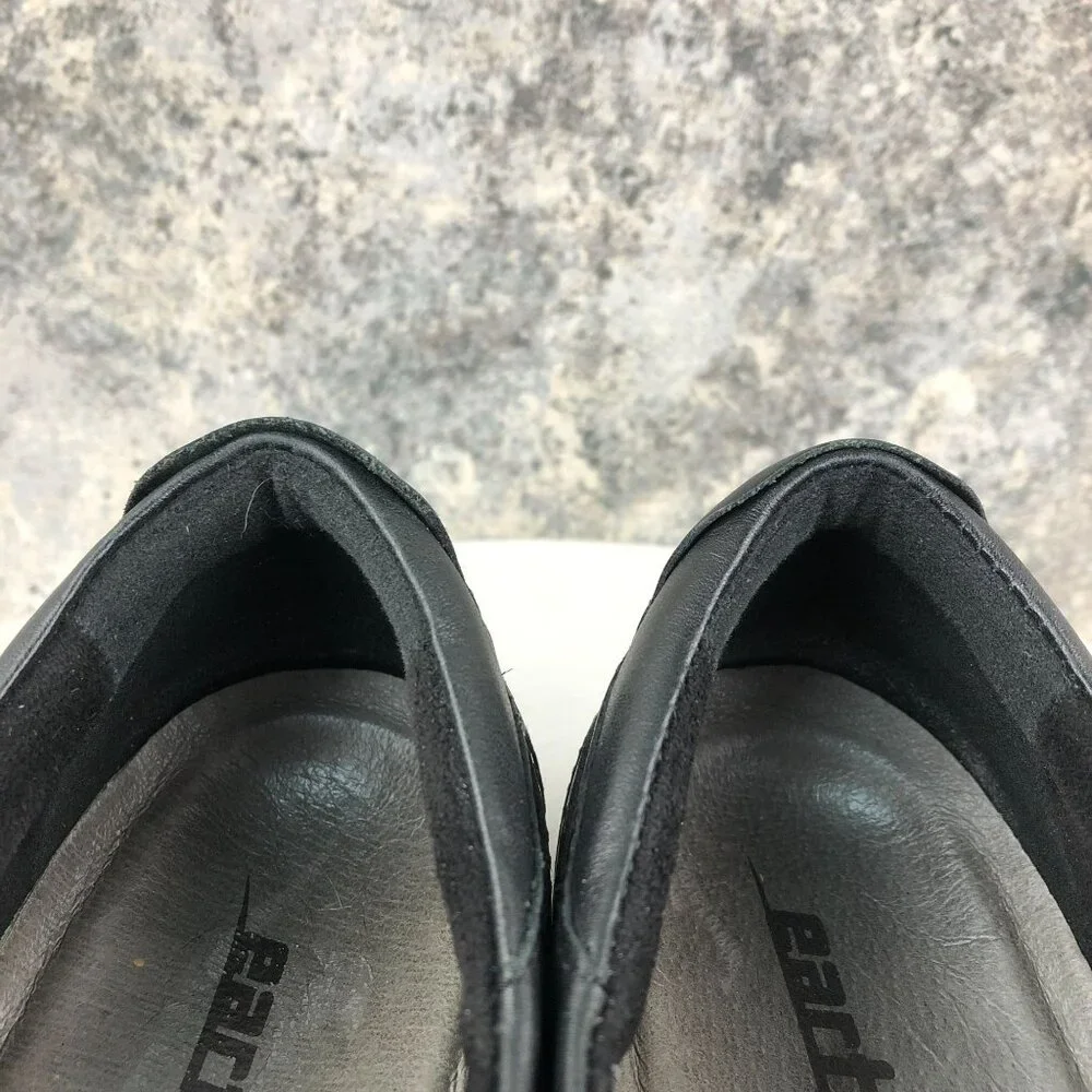 Earth Women's Size 8B Hawk Black Leather Stretch Panel Slip On Casual Shoes